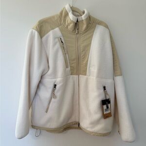 NWT The North Face Men's 94 Sherpa Denali Jacket in Gardenia White & Gravel